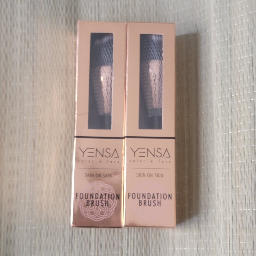 Yensa Foundation Brush